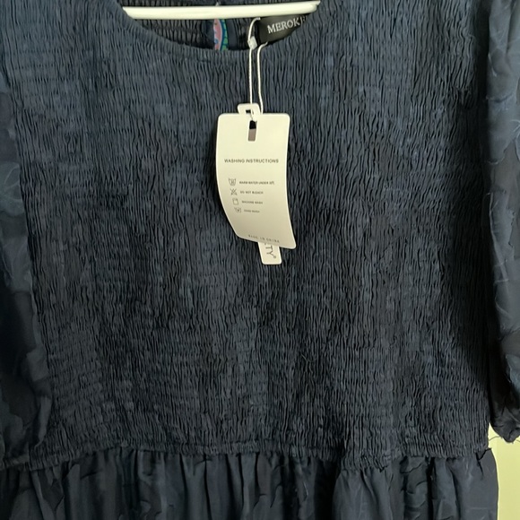 NWT navy tiered maxi dress - Picture 5 of 7